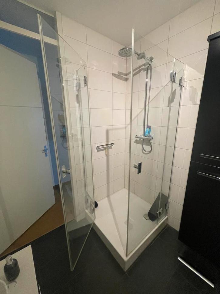 Hoek douche wand met dubbele deur, Huis en Inrichting, Badkamer | Complete badkamers, Gebruikt, Ophalen