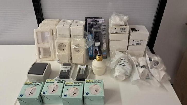 NIEUW Partij diverse elektro spullen, Bricolage & Construction, Électricité & Câbles, Neuf, Autres types, Enlèvement ou Envoi