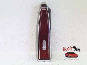 Achterlicht links van een Cadillac De Ville beschikbaar voor biedingen