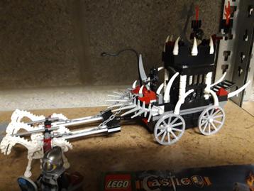 Lego 7092 Skeletten aanvalswagen