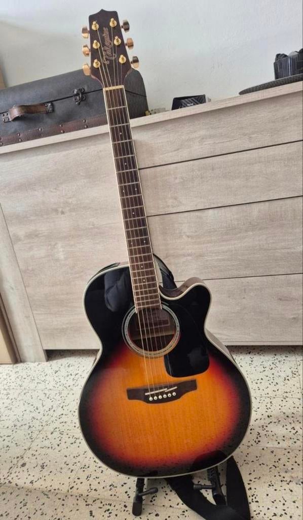 Takamine GN51CE-BSB, Ophalen