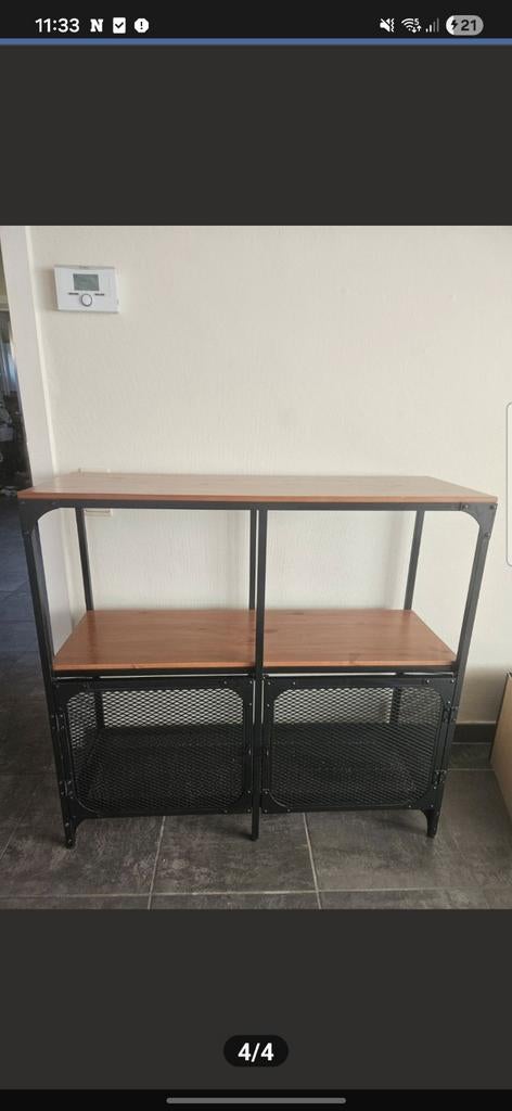 Fjallbo kast ikea, Enlèvement