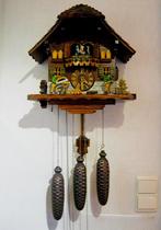 Grote koekoeksklok Schneider met muziek en animatie, Enlèvement