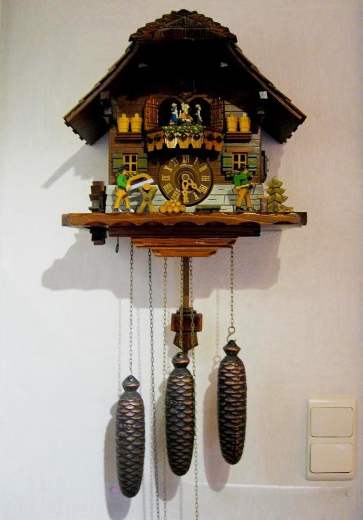 Grote koekoeksklok Schneider met muziek en animatie, Antiek en Kunst, Antiek | Klokken, Ophalen