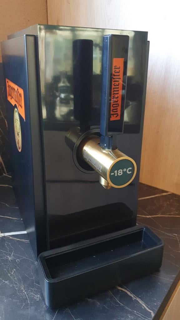 Robinet Jagermeister 1 bouteille avec verres à liqueur, Enlèvement, Comme neuf, Autres marques