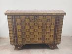 Prachtig Indische bruidsschatkist met gehamerd koper details, Overige houtsoorten, 50 tot 100 cm, 125 cm of meer, Ophalen of Verzenden