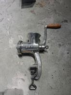 Oude vleesmolen. 0479750413, Ophalen