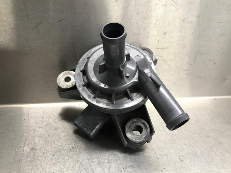 POMPE A EAU Toyota Yaris III (P13) (|G904052010|), Utilisé, Toyota