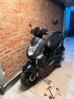 Kymco b klasse, Fietsen en Brommers, Ophalen, 50 cc, Klasse B (45 km/u), Zo goed als nieuw