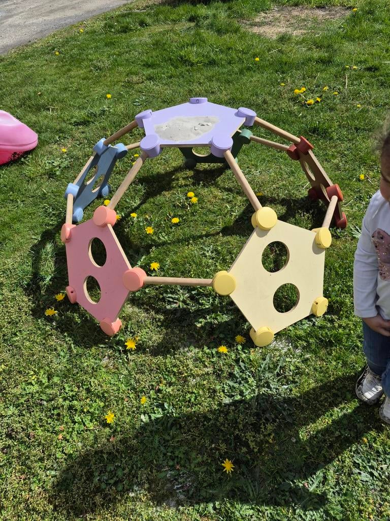 Playland houten klimkoepel, Ophalen