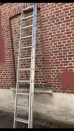 LADDER 2 X 12  TREDEN EN UİTSCHUİFBAAR, Doe-het-zelf en Bouw, Ladders en Trappen, Gebruikt, Ophalen of Verzenden, Ladder, Opvouwbaar of Inschuifbaar
