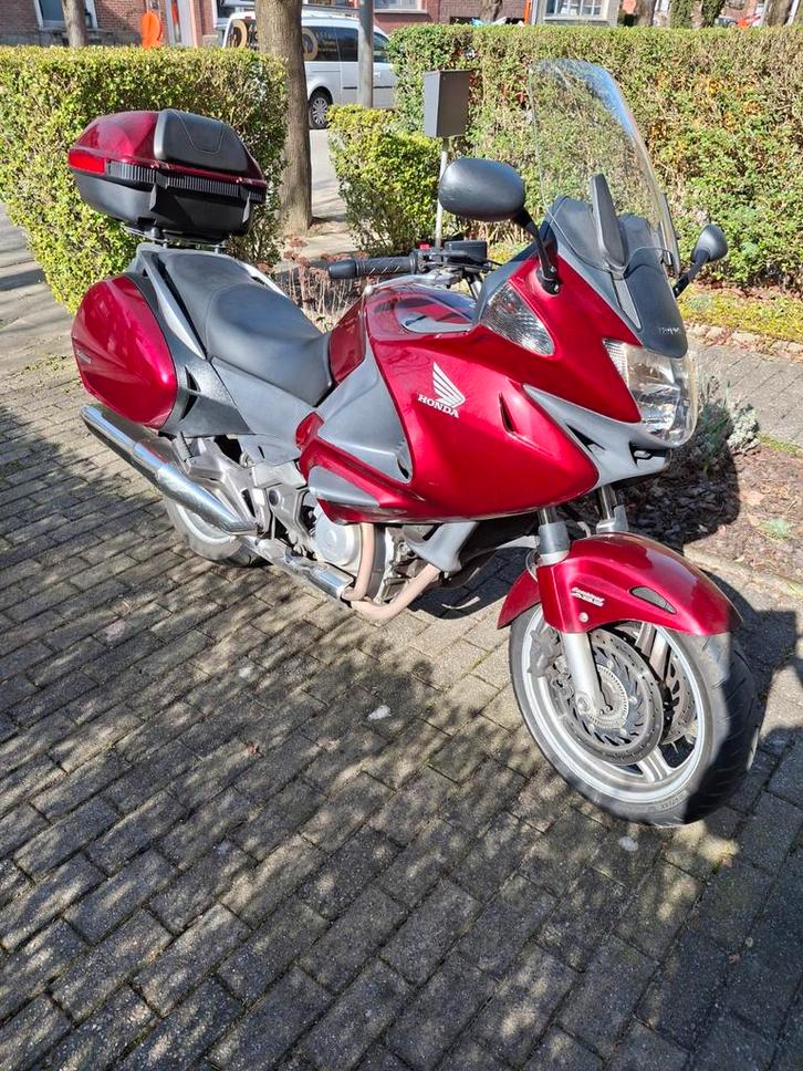 Honda NT700V Deauville, Motos, Motos | Honda, Particulier, Tourisme, plus de 35 kW, 2 cylindres, ABS, Transmission par cardan