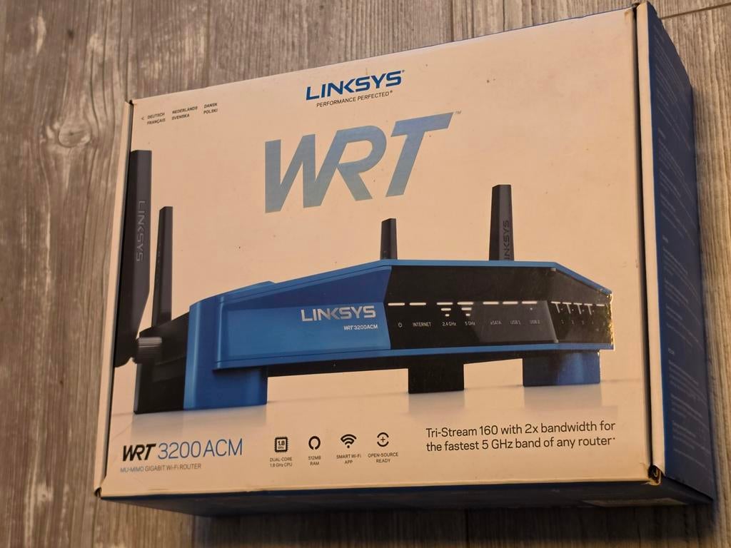 Linksys WRT 3200ACM with box, Ophalen of Verzenden, Zo goed als nieuw, Overige typen