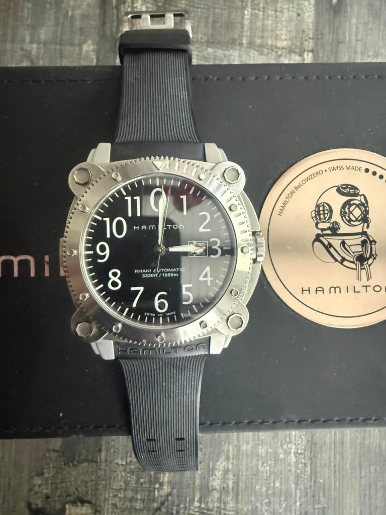 Hamilton Khaki belowzero avec boite et 2eme bracelet, Enlèvement, Comme neuf