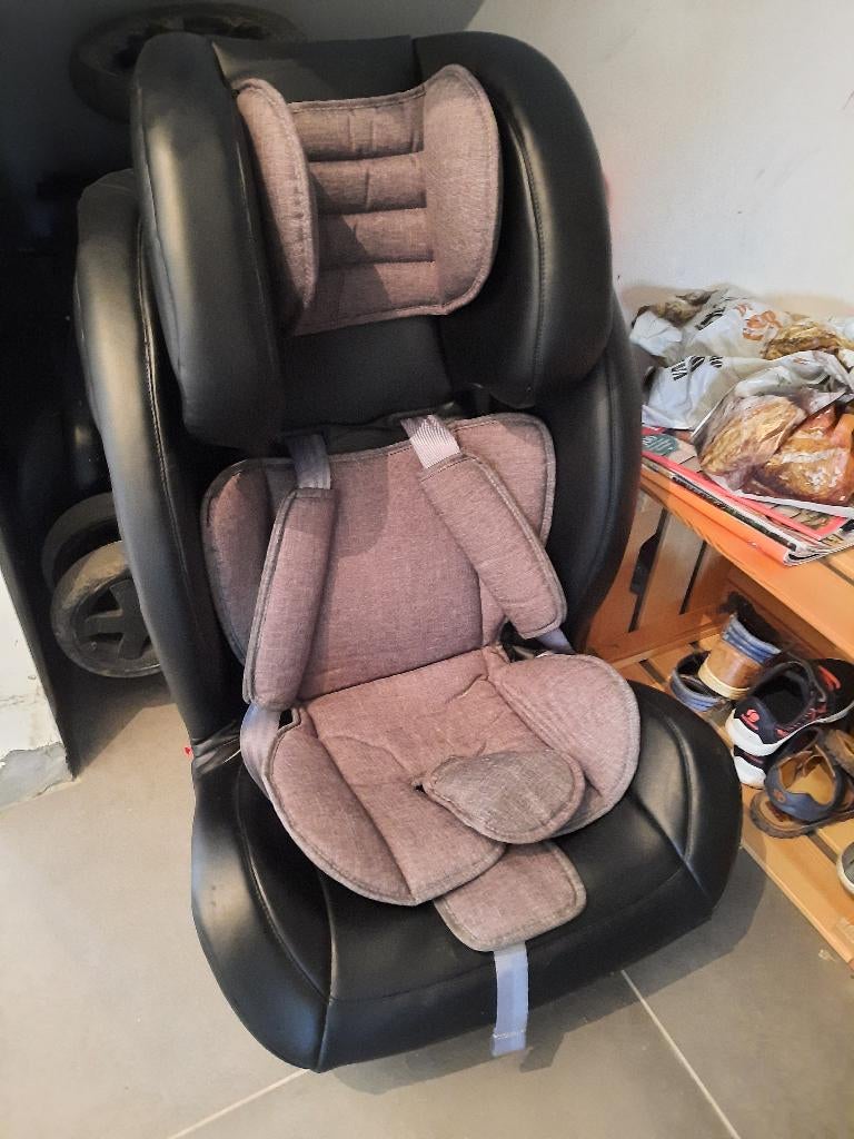 autostoel xadventure vanaf groep 1, Kinderen en Baby's, Autogordel, Verstelbare rugleuning, Zo goed als nieuw, 9 t/m 36 kg