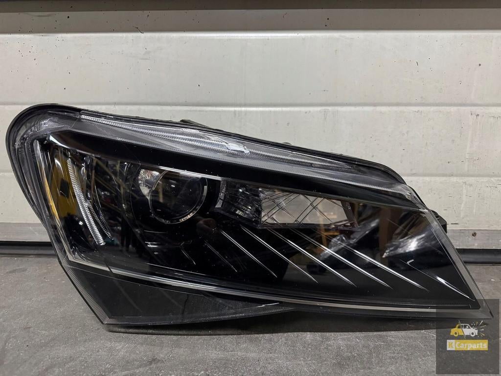 Phare bi-x non droit Skoda Superb III 3V 3V1941016B, Infoline@skoda-auto.cz, Tr. Vaclava Klementa 869
293 01  Mlada Boleslav, CZ