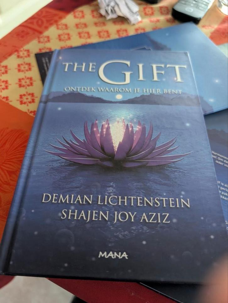 THE GIFT BOEK EN CD, Boeken, Esoterie en Spiritualiteit, Ophalen of Verzenden