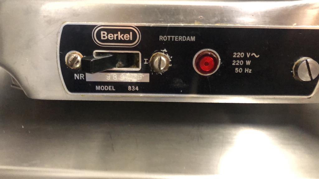 Berkel snijmachine model 834, Ophalen, Gebruikt