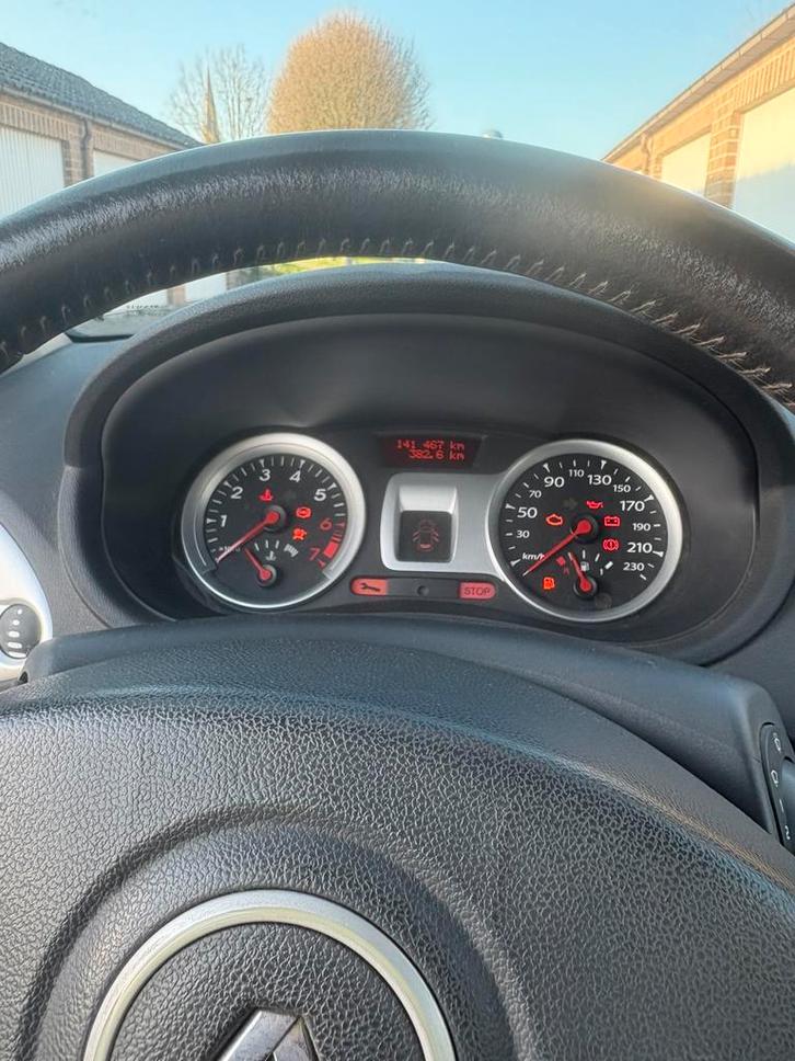 Renault clio 3 model ice watch, Auto's, Renault, Particulier, Clio, Benzine, Euro 5, Coupé, 3 deurs, Handgeschakeld, Overige kleuren