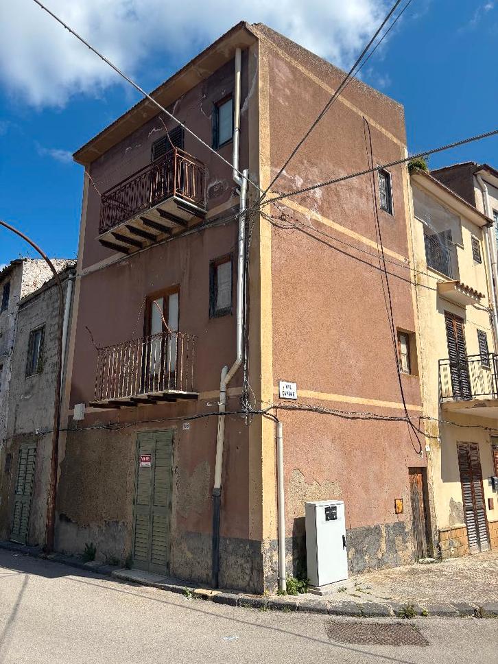 Sicile, maison typique sicilienne à rénover – 5 000€, Immo, Étranger, Italie, Maison d'habitation, Village