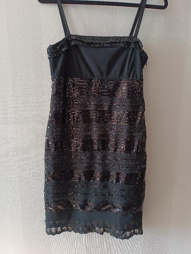 Cocktail jurk MNG 36-38, Kleding | Dames, Jurken, Zo goed als nieuw, Maat 36 (S), Zwart, Boven de knie, Ophalen of Verzenden