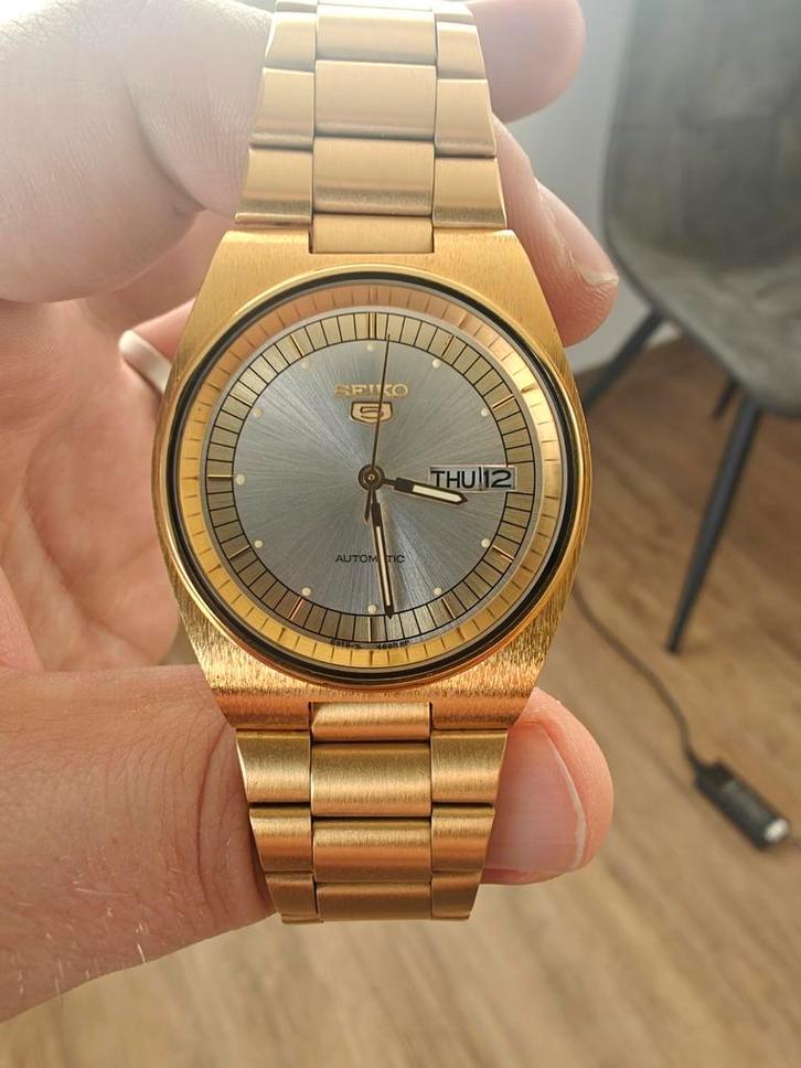 Vintage Seiko 5 automatic uit 1982 in absolute topstaat, Handtassen en Accessoires, Horloges | Heren, Seiko, Ophalen of Verzenden