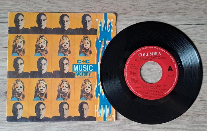 C+C Music Factory - Things That Make You Go Hmmm.., CD & DVD, Vinyles Singles, Utilisé, Single, Dance, 7 pouces, Enlèvement ou Envoi