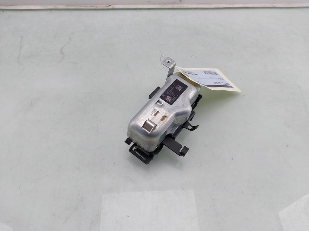 STUURSLOT Skoda Karoq (01-2017/-) (|2Q0905861B|), Gebruikt, Skoda