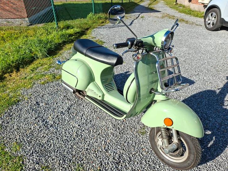 Vespa lookalike scooter 50cc klasse B, Fietsen en Brommers, Scooters | Overige merken, Gebruikt, Klasse B (45 km/u), Benzine, Ophalen
