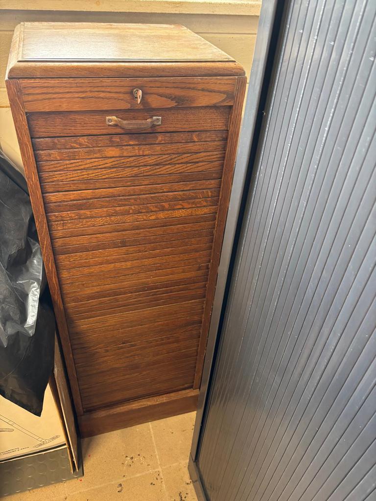 Kastje met rol deur, Huis en Inrichting, Kasten | Roldeurkasten en Archiefkasten, Ophalen, Minder dan 50 cm, Gebruikt, 100 tot 150 cm