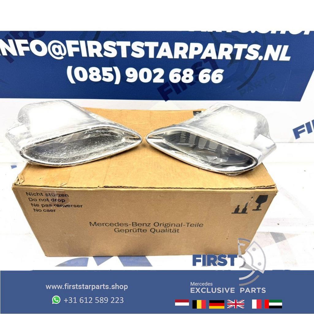 W176 W117 AMG LINE UITLAAT SIERSTUKKEN L/R Mercedes A B CLA, Gebruikt, -, Ophalen of Verzenden, -