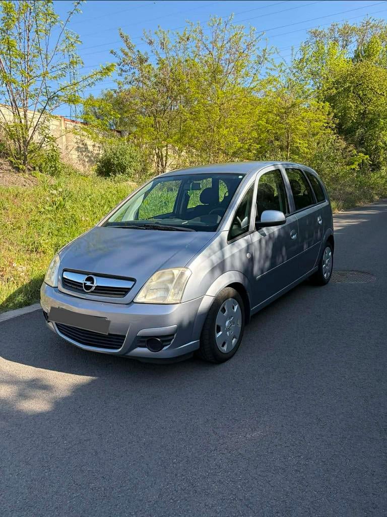 Opel Meriva 1.7 diesel prêt à immatriculer, Auto's, Zwart, Bedrijf, 5 deurs, Meriva