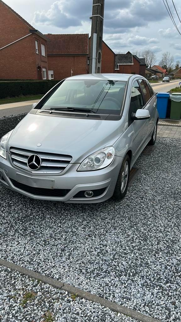 180 cdi, Autos, Mercedes-Benz, Particulier, Classe B, ABS, Airbags, Air conditionné, Alarme, Bluetooth, Ordinateur de bord, Verrouillage central