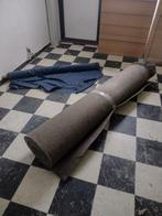 1 rouleau de moquette et 1 rouleau de textile, Enlèvement