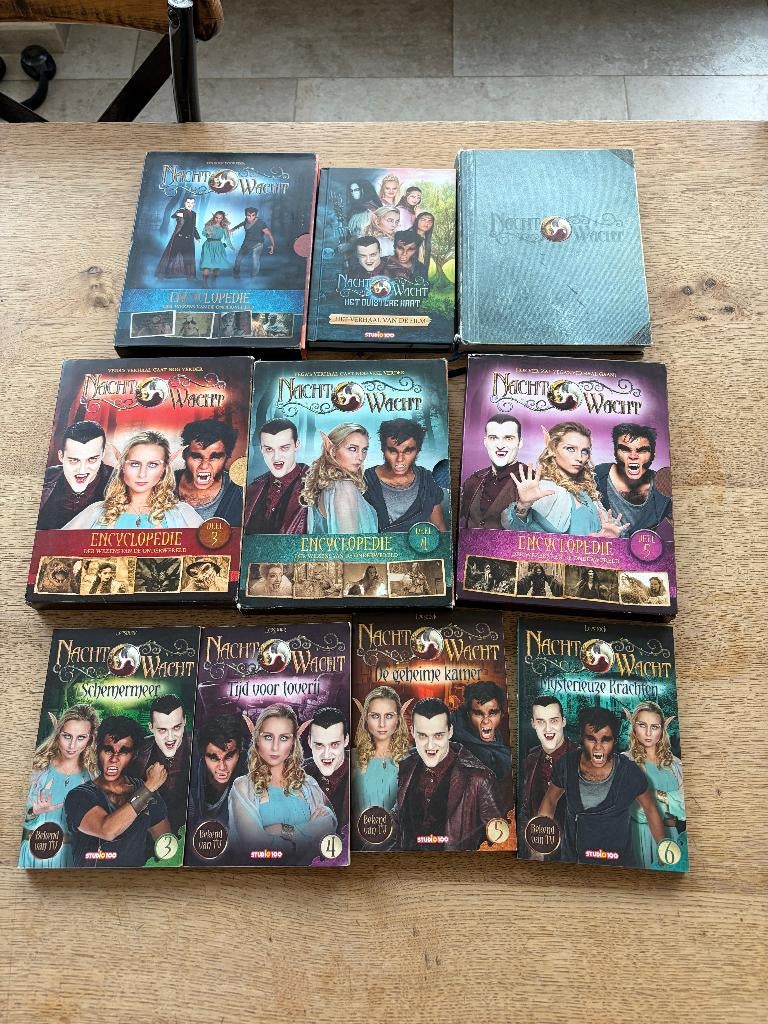 Boeken Nachtwacht Encyclopedie, Meerdere stripboeken, Verzenden, Gelezen, Studio 100
