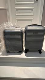 Handbagage spinner twee identieke gloednieuwe trolleys, Hard kunststof, Nieuw, Minder dan 50 cm, 35 tot 45 cm