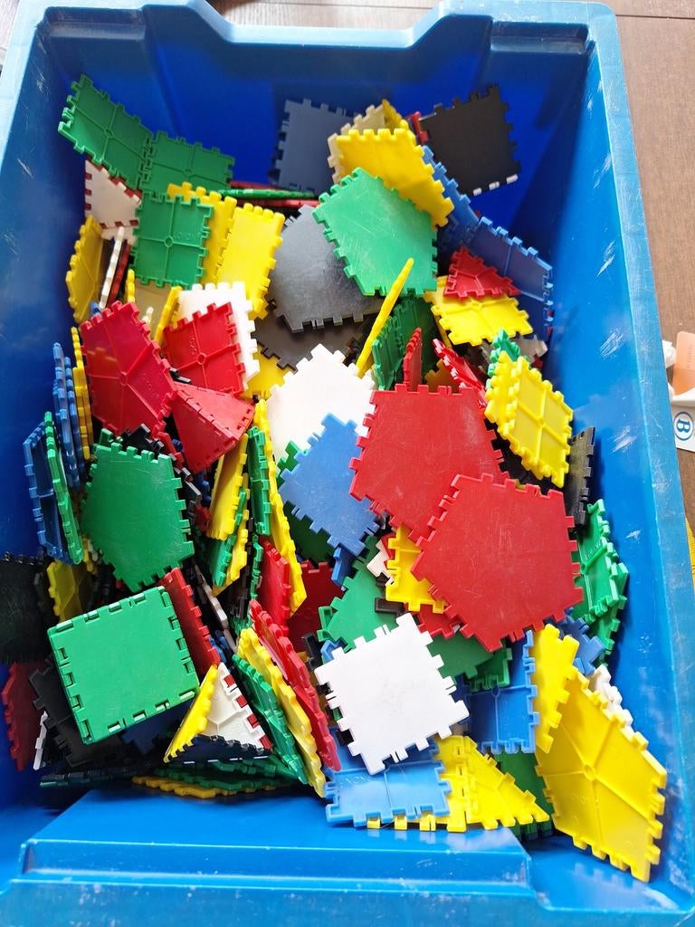 Lokon constructiemateriaal – educatief bouwspeelgoed, Ophalen, Bouwen