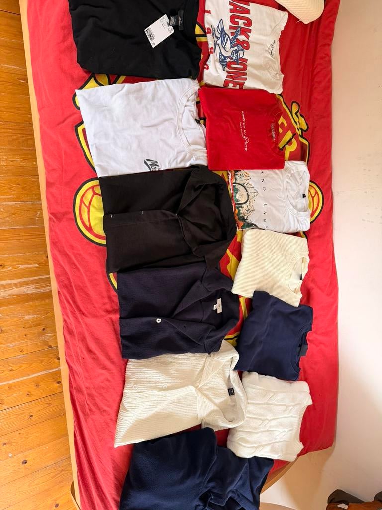 Pakket kledij mannen maat XS/S, Enlèvement ou Envoi, Comme neuf