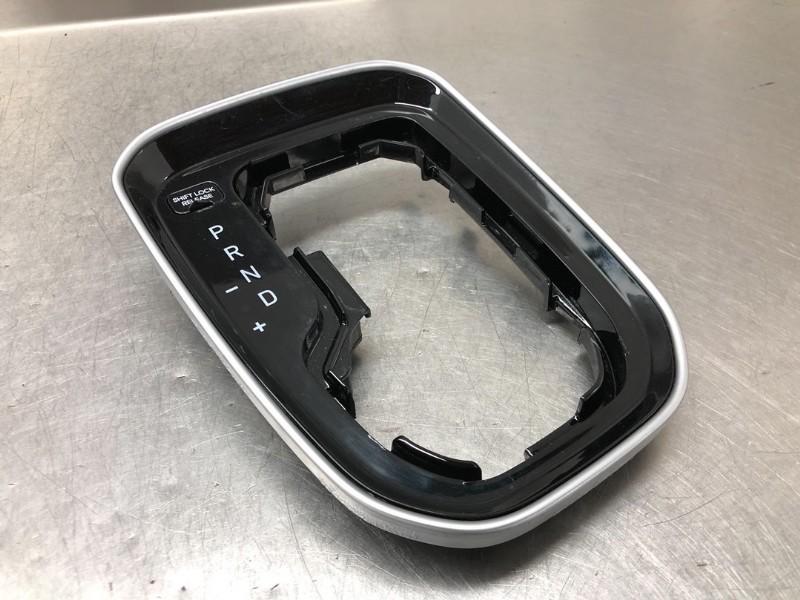 INTERIEUR DISPLAY Hyundai i30 Fastback (PDEBA / PEDBC), Gebruikt, Hyundai