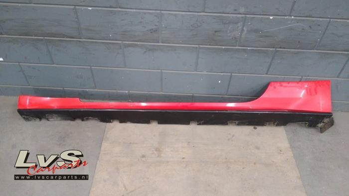 Zijskirt links van een Ford Usa Mustang (PQ), Auto-onderdelen, Carrosserie, Amerikaanse onderdelen, Gebruikt, 3 maanden garantie
