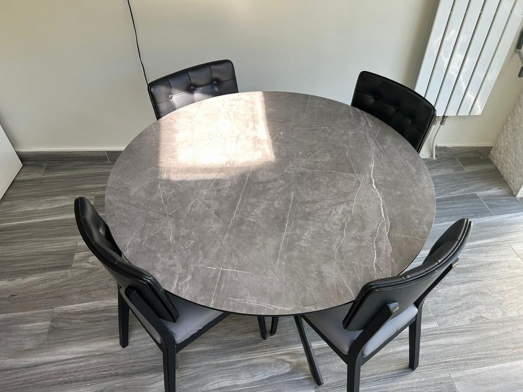 Table et 4 chaises à manger, Enlèvement ou Envoi