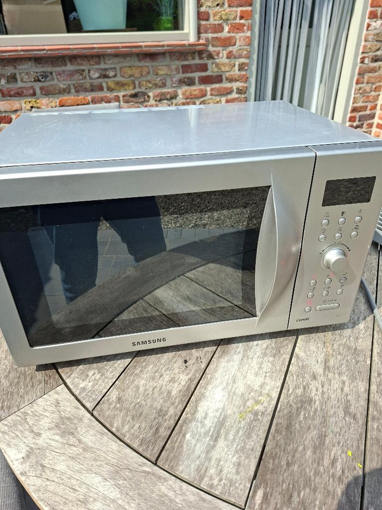 Four à micro-ondes et four combinés, Electroménager, Comme neuf, Enlèvement, Four, Air chaud