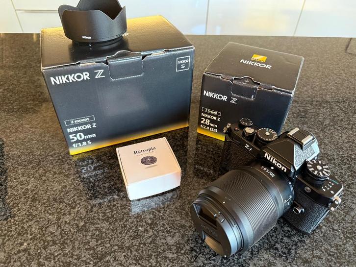 Nikon Zf + lenzen nikkor z 50mm f/1.8 s & 28mm f/2.8 se, Audio, Tv en Foto, Fotocamera's Digitaal, Zo goed als nieuw, Nikon, Geen optische zoom