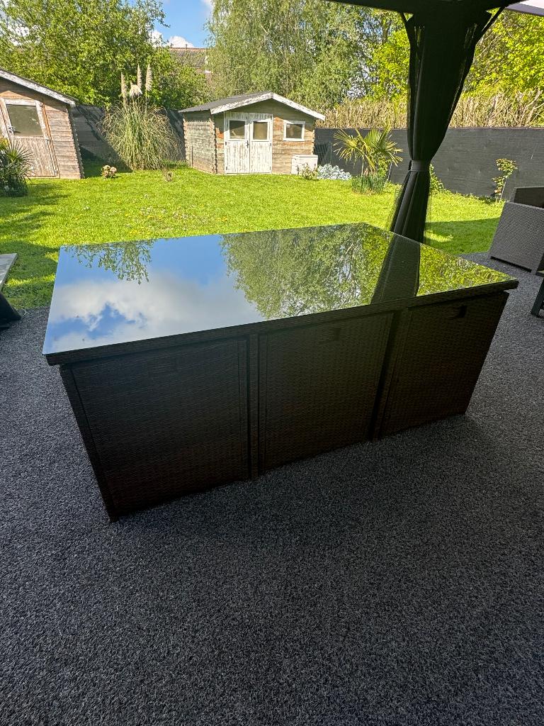TABLE ET FAUTEUILS DE JARDIN, Enlèvement, Utilisé, Rectangulaire, Autres matériaux