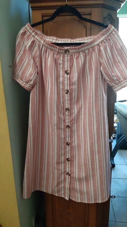 Leuke zomerjurk knopen off shoulder M, Kleding | Dames, Jurken, Zo goed als nieuw, Maat 42/44 (L), Overige kleuren, Boven de knie