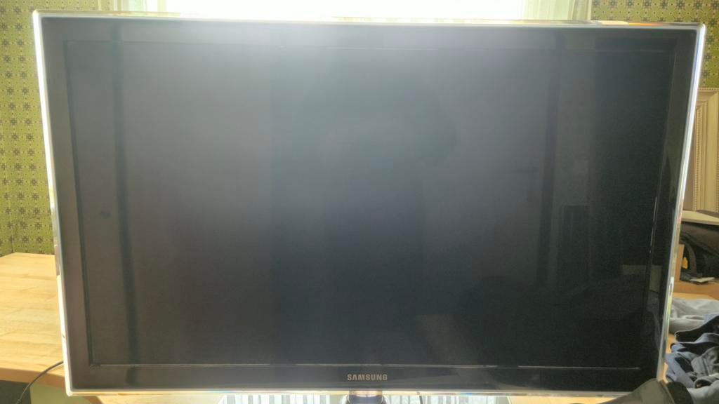 Samsung 42inch TV USB HDMI Netflix, Computers en Software, Ophalen, HDMI