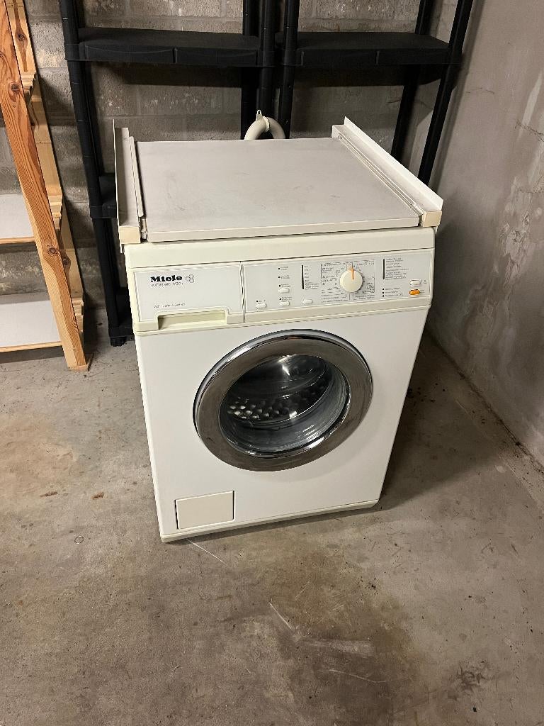 Miele wasmachine, Elektronische apparatuur, Wasmachines, Ophalen, 1200 tot 1600 toeren, Gebruikt, 4 tot 6 kg