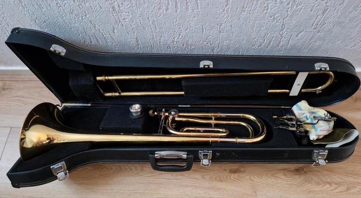 Trombone met kwartsventiel, Muziek en Instrumenten, Blaasinstrumenten | Trombones, Gebruikt, Tenor, Met koffer, Ophalen of Verzenden