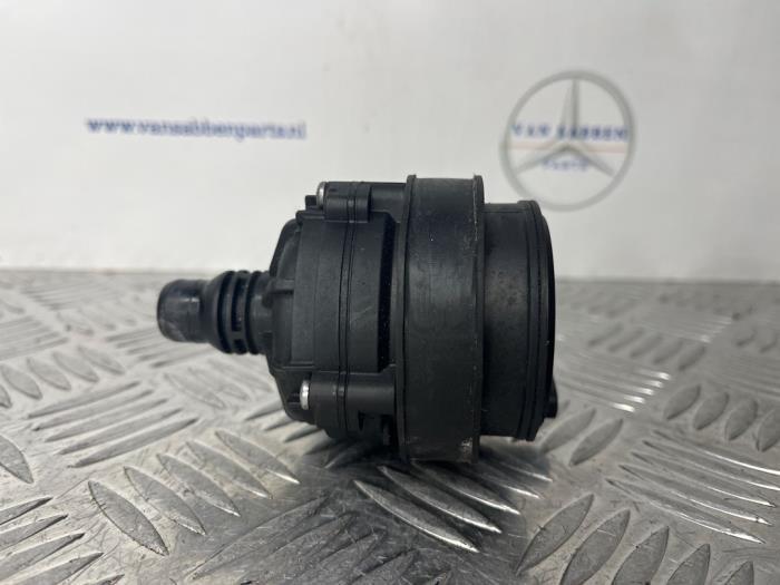 Pompe à eau d'un Mercedes E-Klasse, Autos : Pièces & Accessoires, Climatisation & Chauffage, Mercedes-Benz, Utilisé, 3 mois de garantie