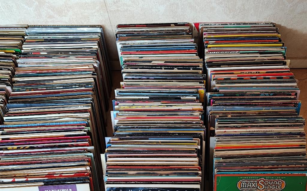 Énorme lot de + de 600 Maxis vinyles années 70 et 80, Ophalen, Gebruikt, Originele persing, 1980 - 1989